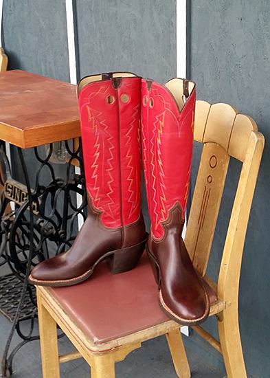 Men's 9 D  - Walnut Chrome Excel with Red Calfskin Tops